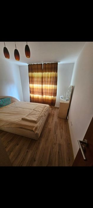 Vând  apartament  str Independenței  Petroșani