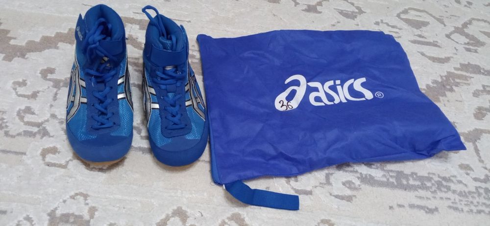 Продам Борцовки оригинал.