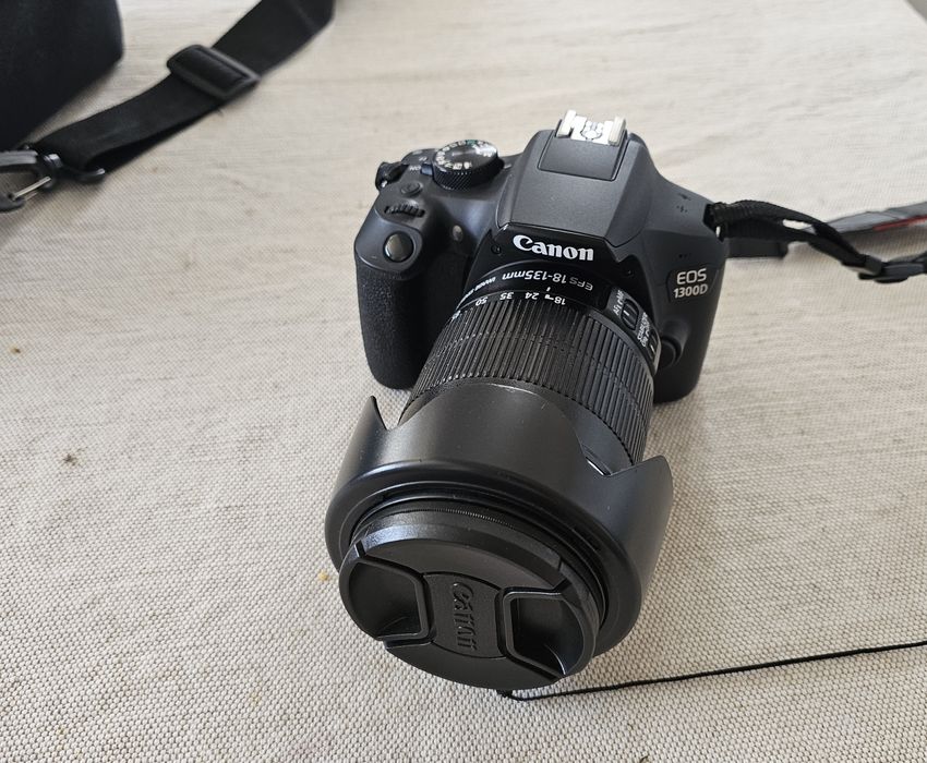 Фотоапарат Canon 1300d