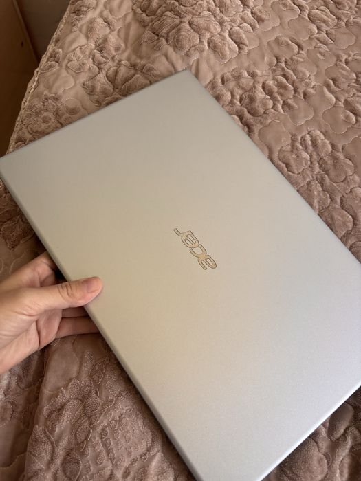 Ноутбук Acer.