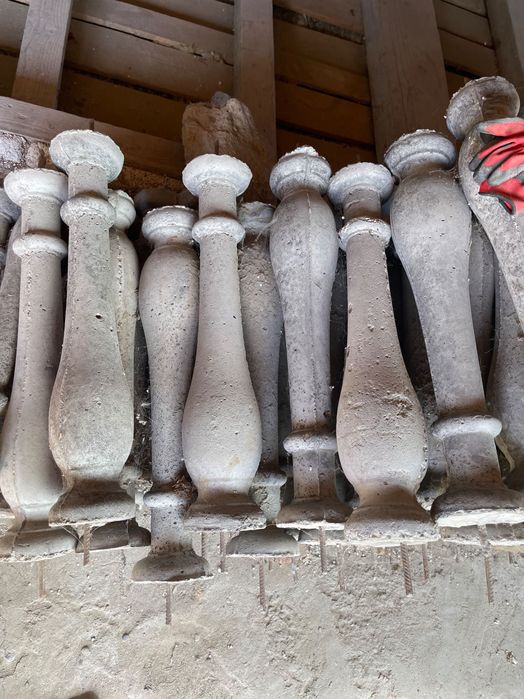 Stâlpi decorativi pentru balcon