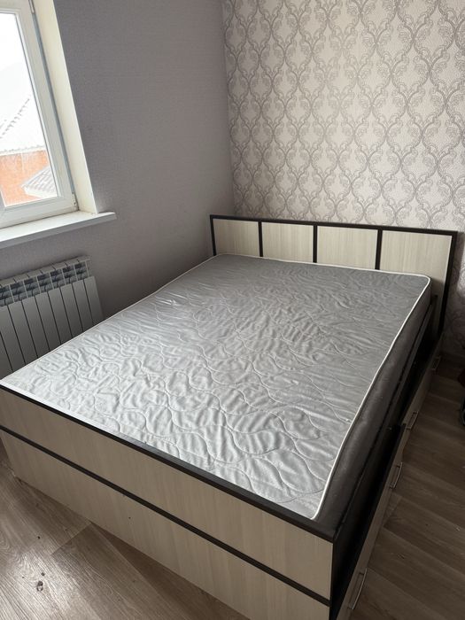 Продам двухспальную кровать