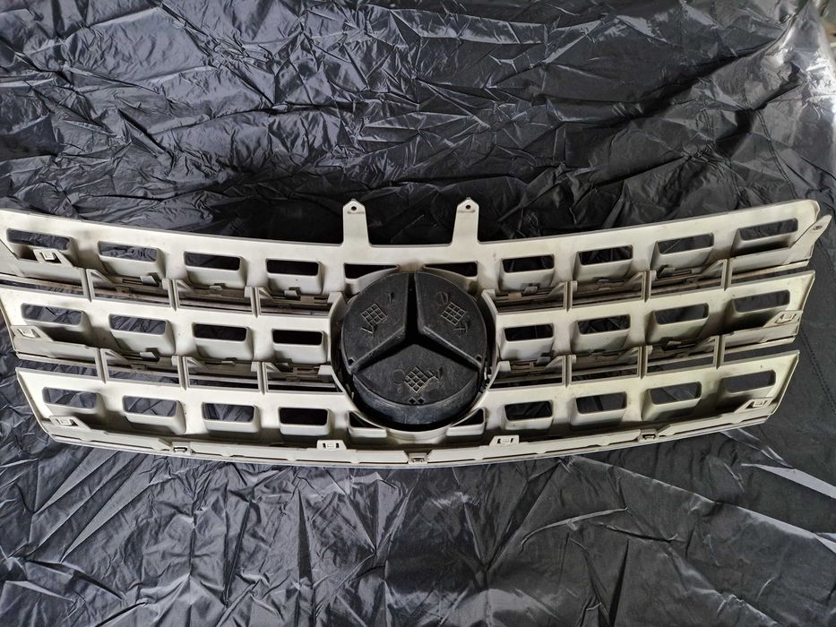 Оригинална решетка Mercedes ML164 - facelift - от 2008 до 2011