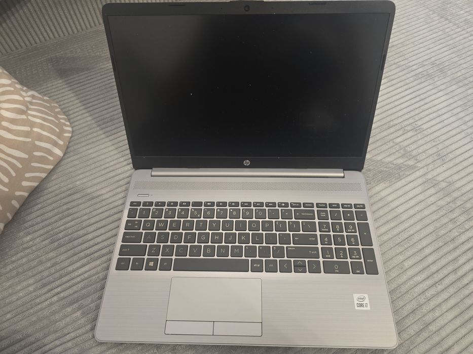 Laptop HP 250 G8, i7, gen10, 16Gb ram, 512 gb NVME M2
