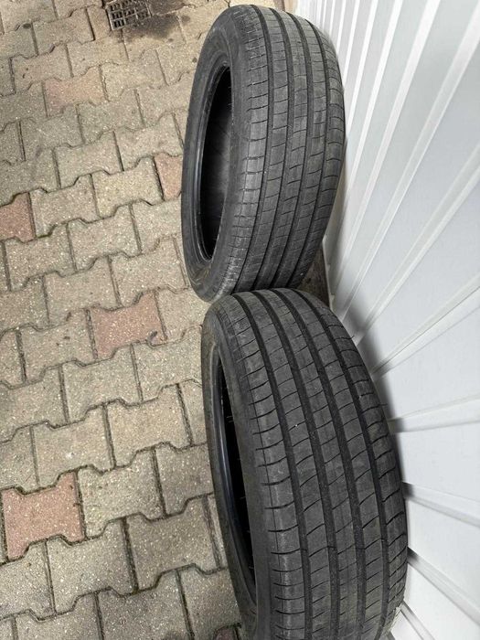 Vand anvelope NOI -  Michelin 195/55 R16 - DE VARA