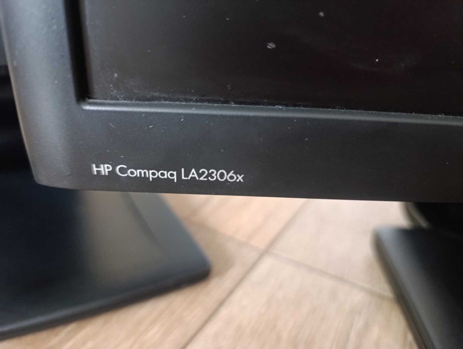 Монитори HP Compaq LA2306x