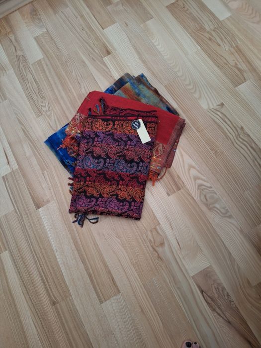 Esarfa  de  dama  multicolor