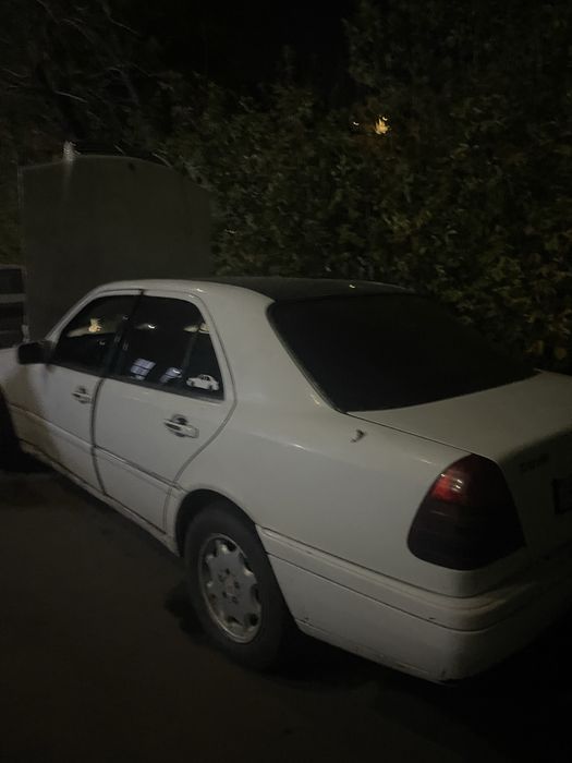 Mercedes benz c230