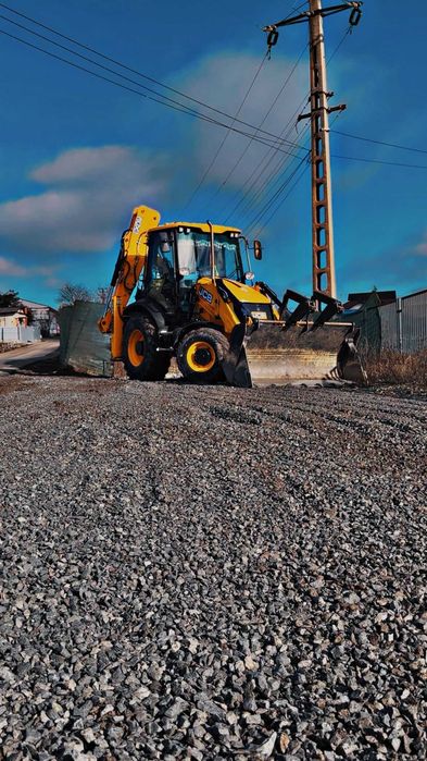 Închiriez buldoexcavator cu operator – Lucrări construcții