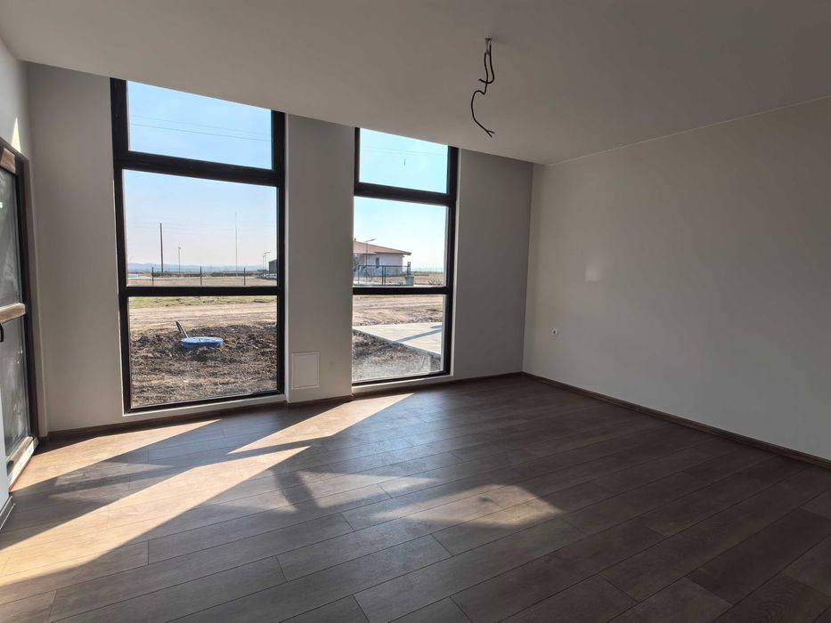 Продава се Къща в Ямбол, Зорница - 110 кв.м за 1682 €/кв.м - Снимка #1