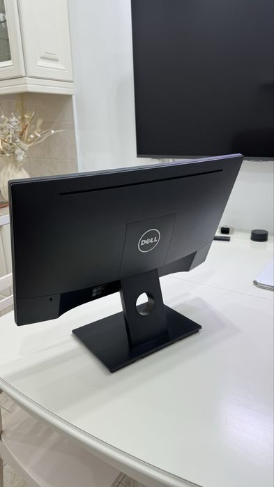 Монитор Dell состояние нового