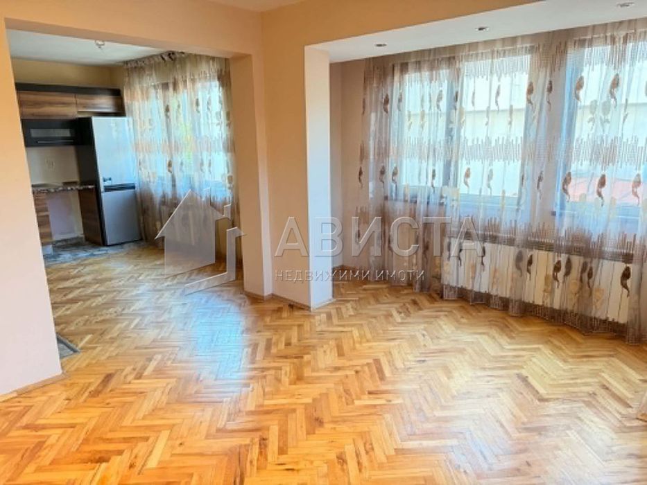 Етаж от къща в София