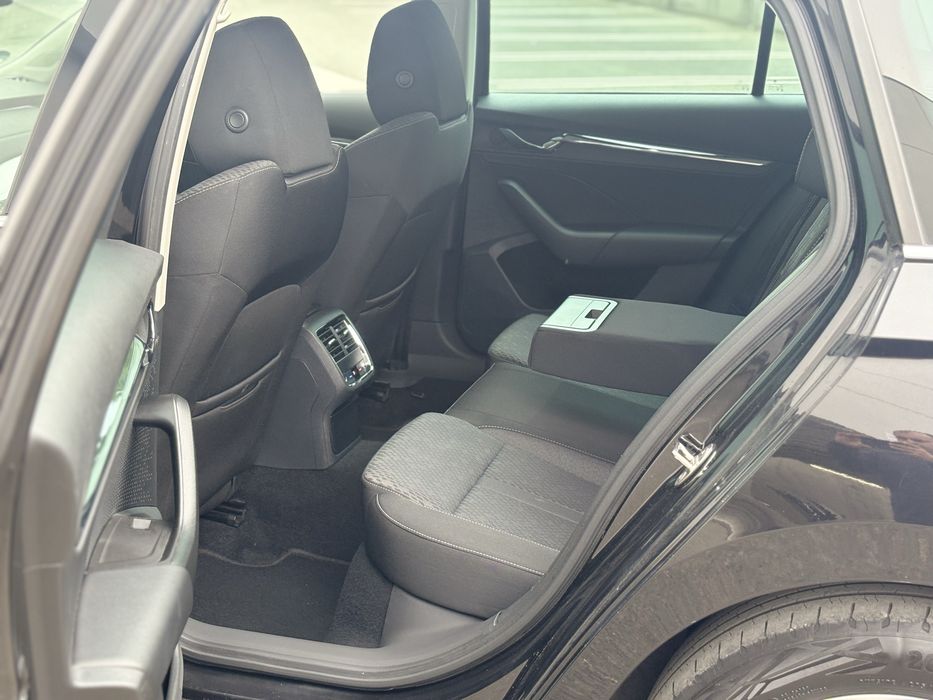 Skoda Octavia//First Edition//Lane Assist/Volan incălzit/Scaune cu memorie/Blind Spot/Banchetă spate incălzită