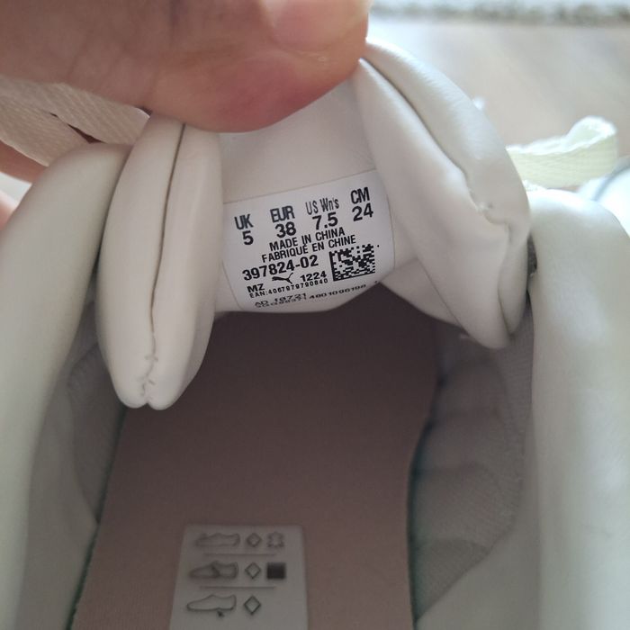 Pantofi sport Puma 38