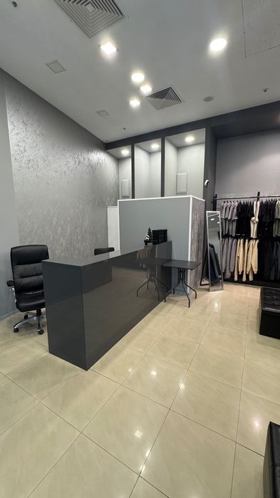 Оборудване за магазин за дрехи