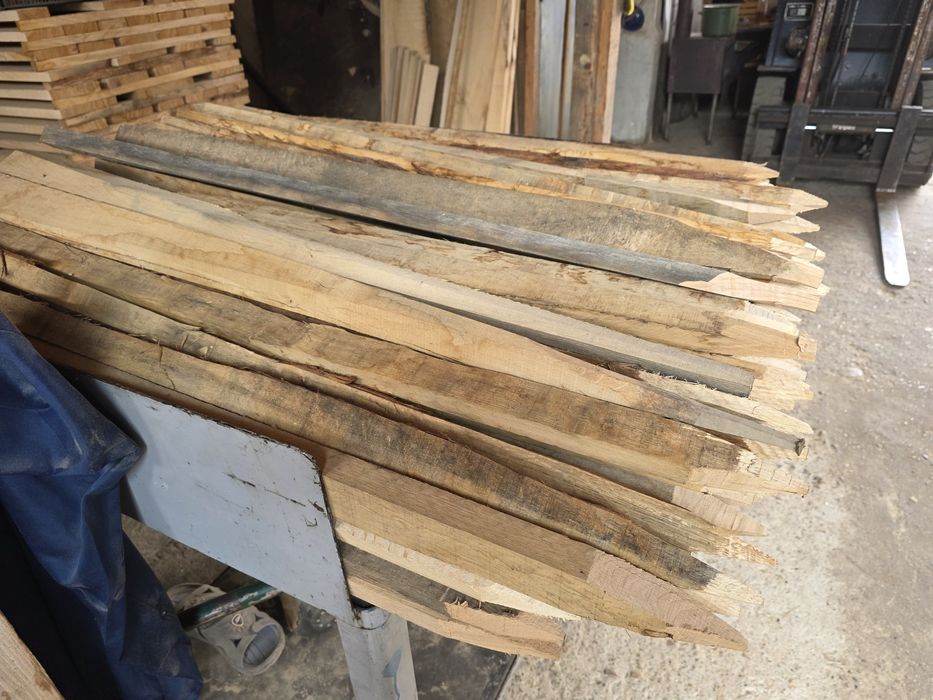 Pari pentru gard electric sau pari pentru roșii, araci de vânzare.