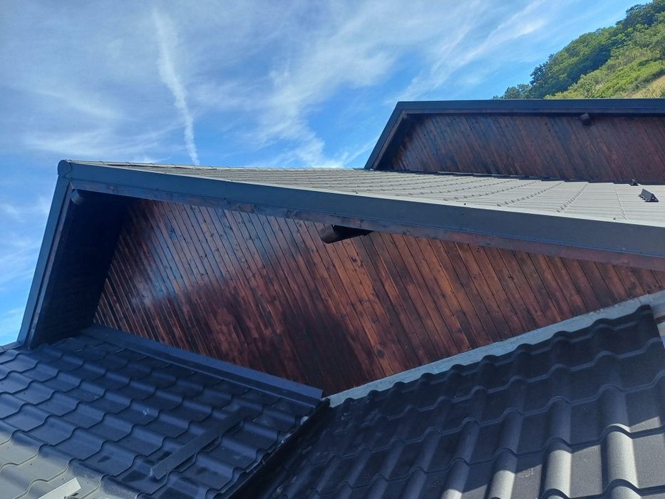 Execut case la rosu, finisari , acoperisuri , seminee, gratare