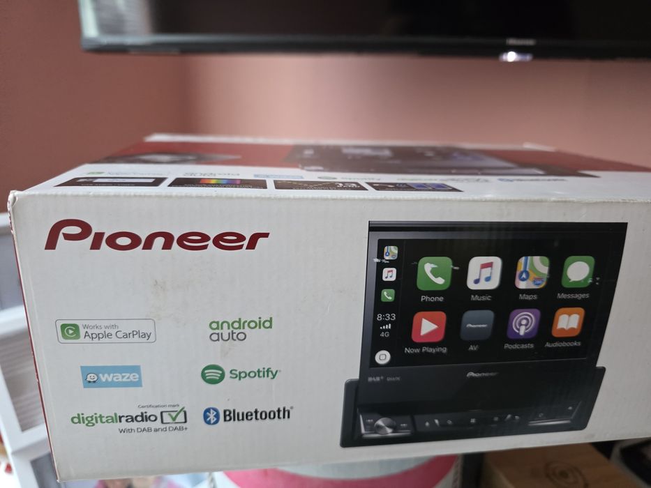 Продавам Pioneer avh-z7200dav