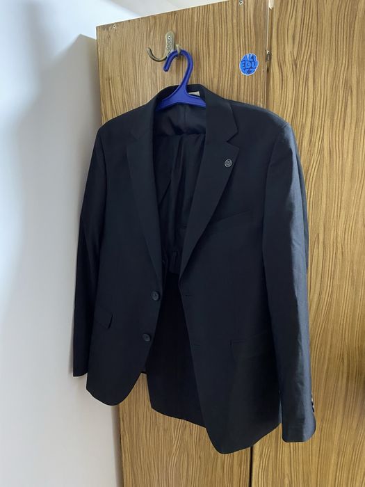 Костюм черный мужской