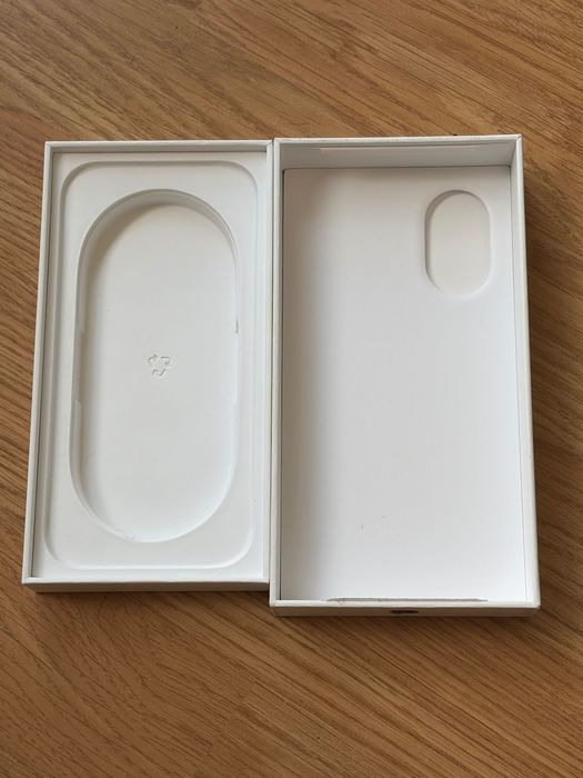 Vand cutie iPhone 17