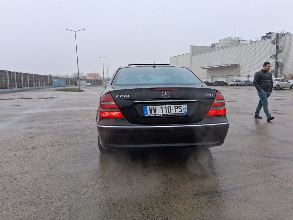 Vând mașină  Mercedes Benz