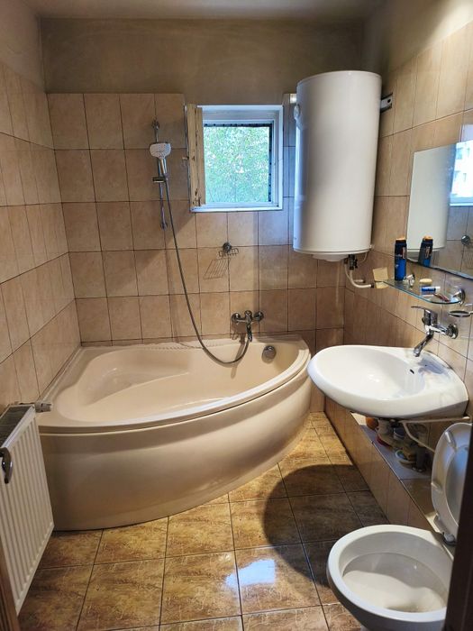 Vând apartament Petrila