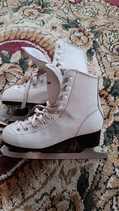 Продаются коньки