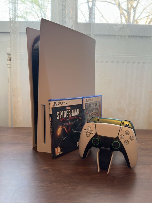 Playstation 5 Disk/ 2 controllere+ 3 jocuri