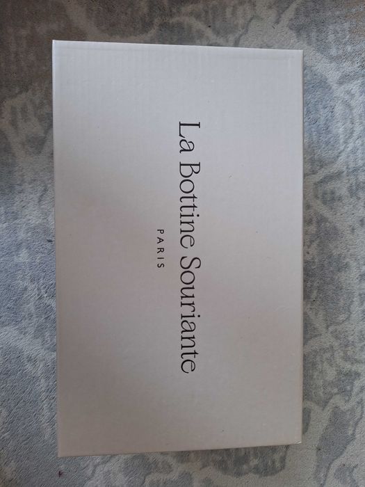 Сребристи сандали на висок ток