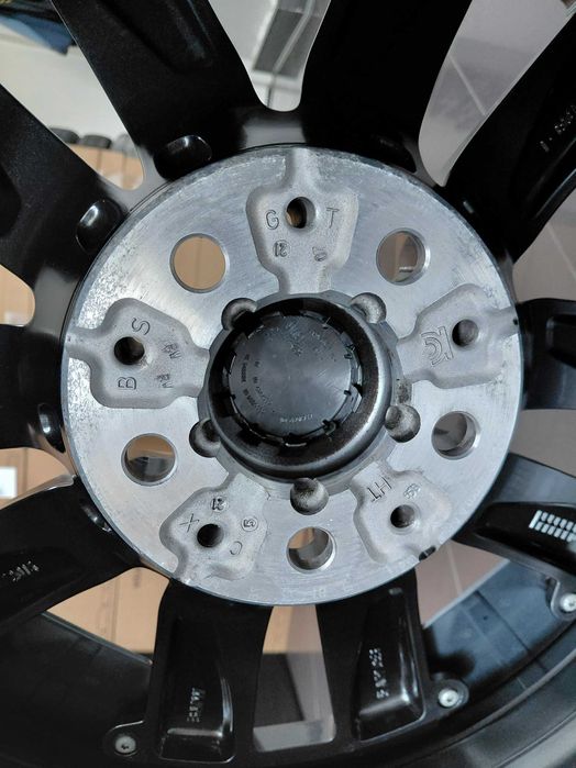 Като Нови 19" Джанти Style 904 BMW 7 G70 i7 G11 G30 X3 G45 TPMS