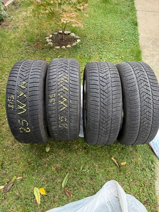 Roti iarna Pirelli Scorpion pentru Land Rover