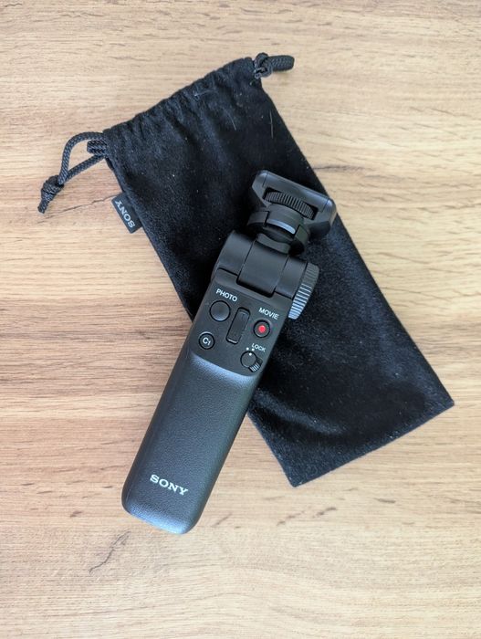 Sony ZV-1 + Грип GP-VPT2BT + 5 батерии + зарядно + 64GB - Като нов / Ready-to-shoot