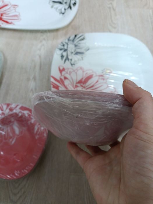 Новый  стеклянной посуды Golesto (Иран) - 25 предметов, "Красные