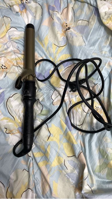 Продам блютуз  калонку и плойку