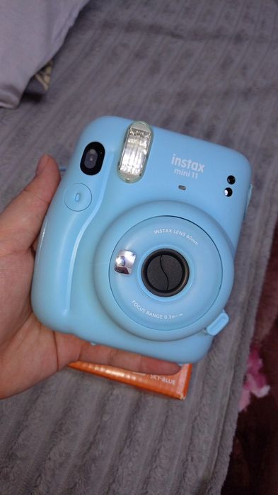 Инста камера instax mini 11