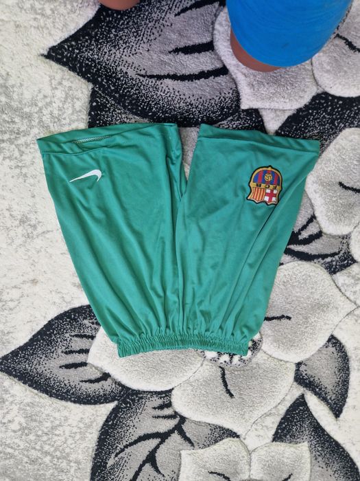 Vand echipament cu barcelona de portar