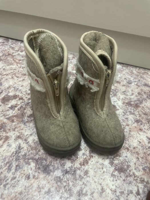Продам валенки детские
