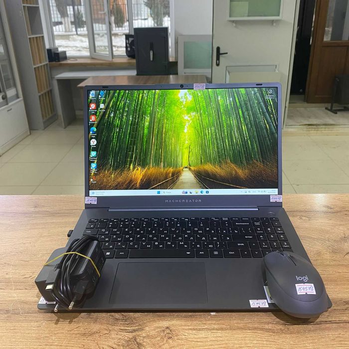 К162/Ноутбук Machcreator ONE R5/sk154578