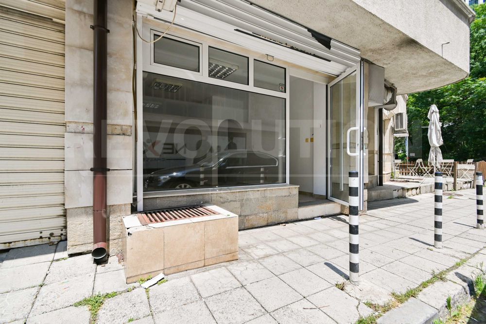 Продава се Магазин в София, Център - 45 кв.м за 2723 €/кв.м - Снимка #11