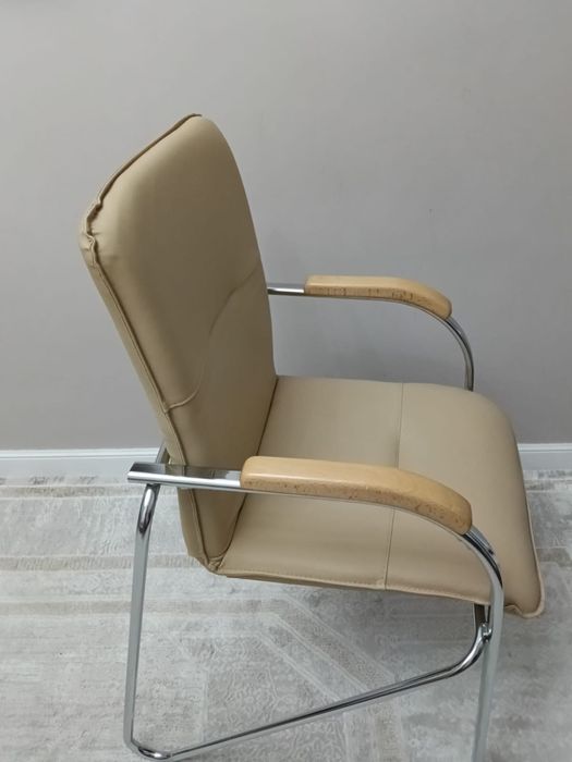 Продам Стул 18000