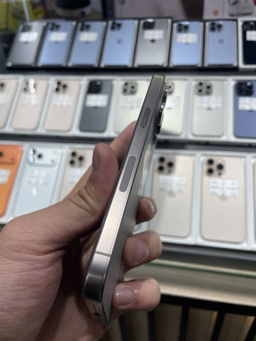 iPhone 15 pro Max LL/A e-sim