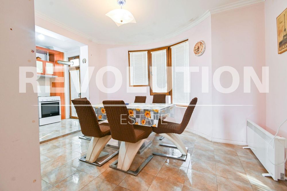 Дава се под наем Етаж от къща в София, Надежда 4 - 150 кв.м за 1097.01 € - Снимка #4