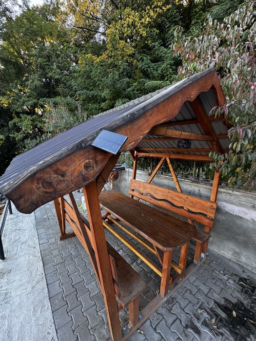 Foișor din lemn pentru 8 persoane