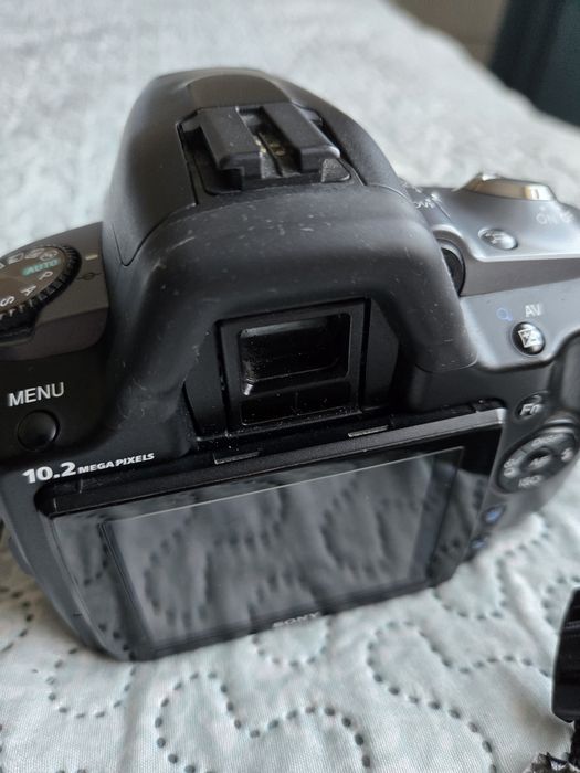 Sony Alpha A330 DSLR + обектив 18-55 + 2 батерии + зарядно