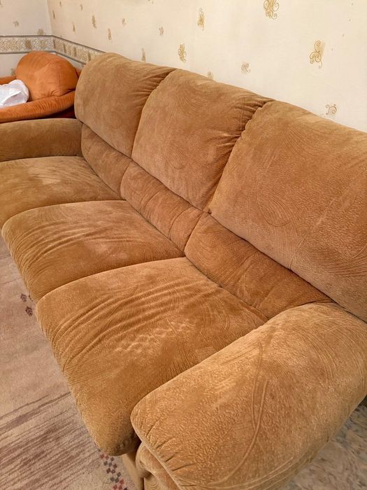 Продается Диван-кровать и два кресла