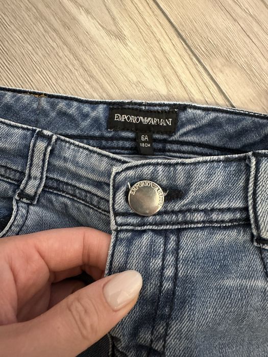 Шорты джинсовые Emporio Armani для девочки