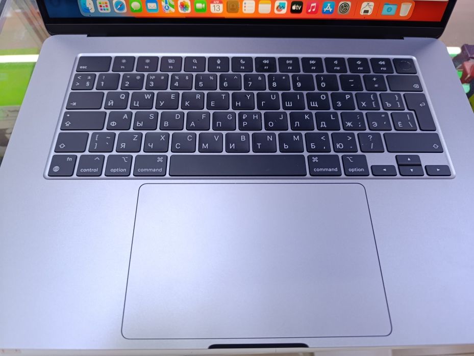 MacBook Air M2 Grey