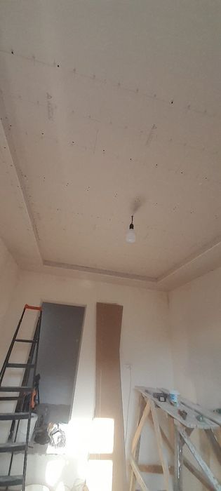 Мелкий робот Шпаклёвка обойный работу делаем  Шпаклёвка обой  ишларн