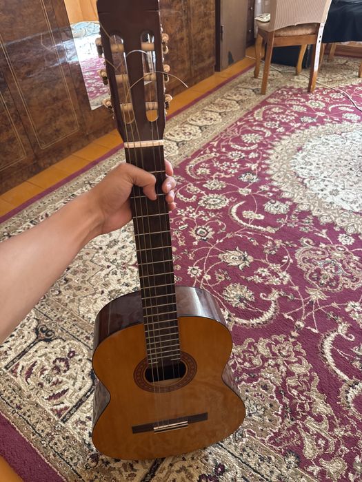 Гитара YAMAHA C40 оригинал.
