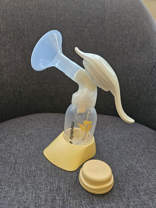 Двуфазна ръчна помпа за кърма Medela Harmony
